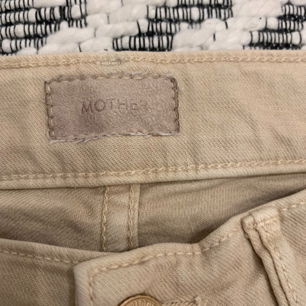 Size 26* MOTHER The Insider Ankle Fray.